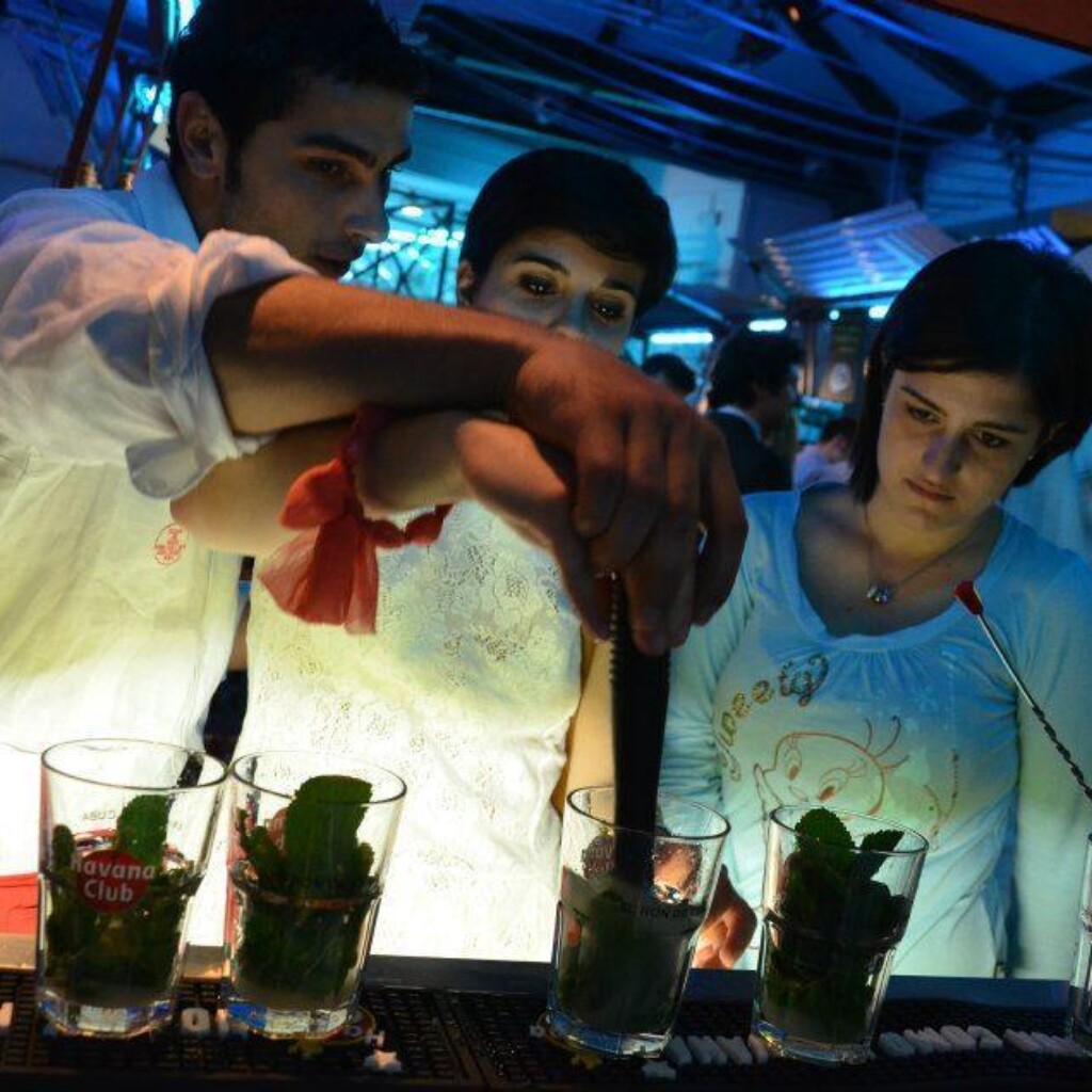 558656 10151080540989918 1221162943 n